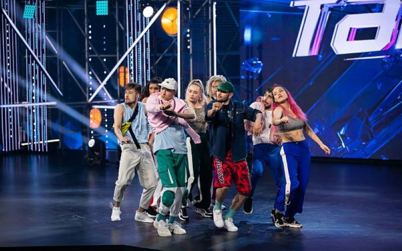 Улан-удэнцы штурмуют «Танцы»