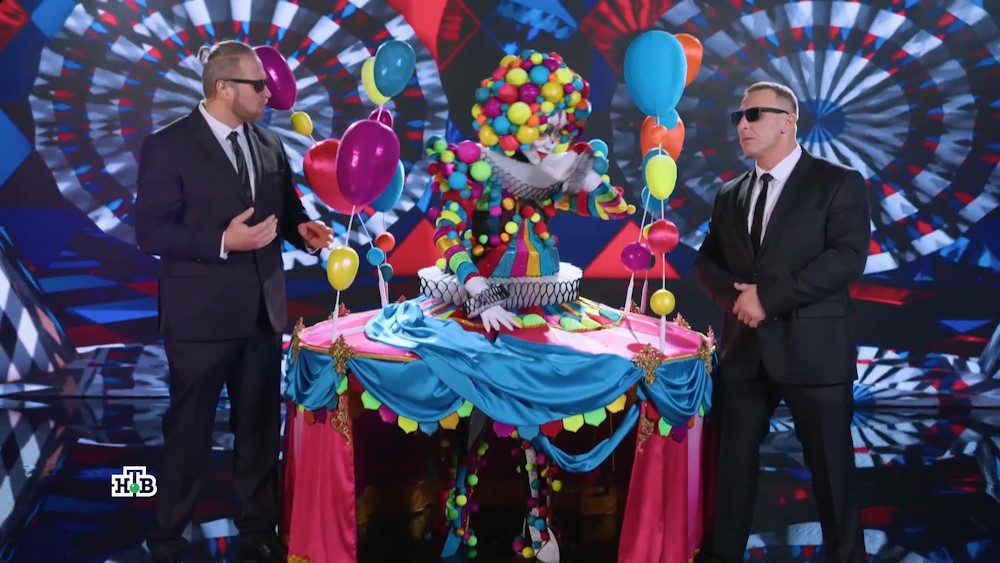 Кадр из шоу "Маска" на НТВ